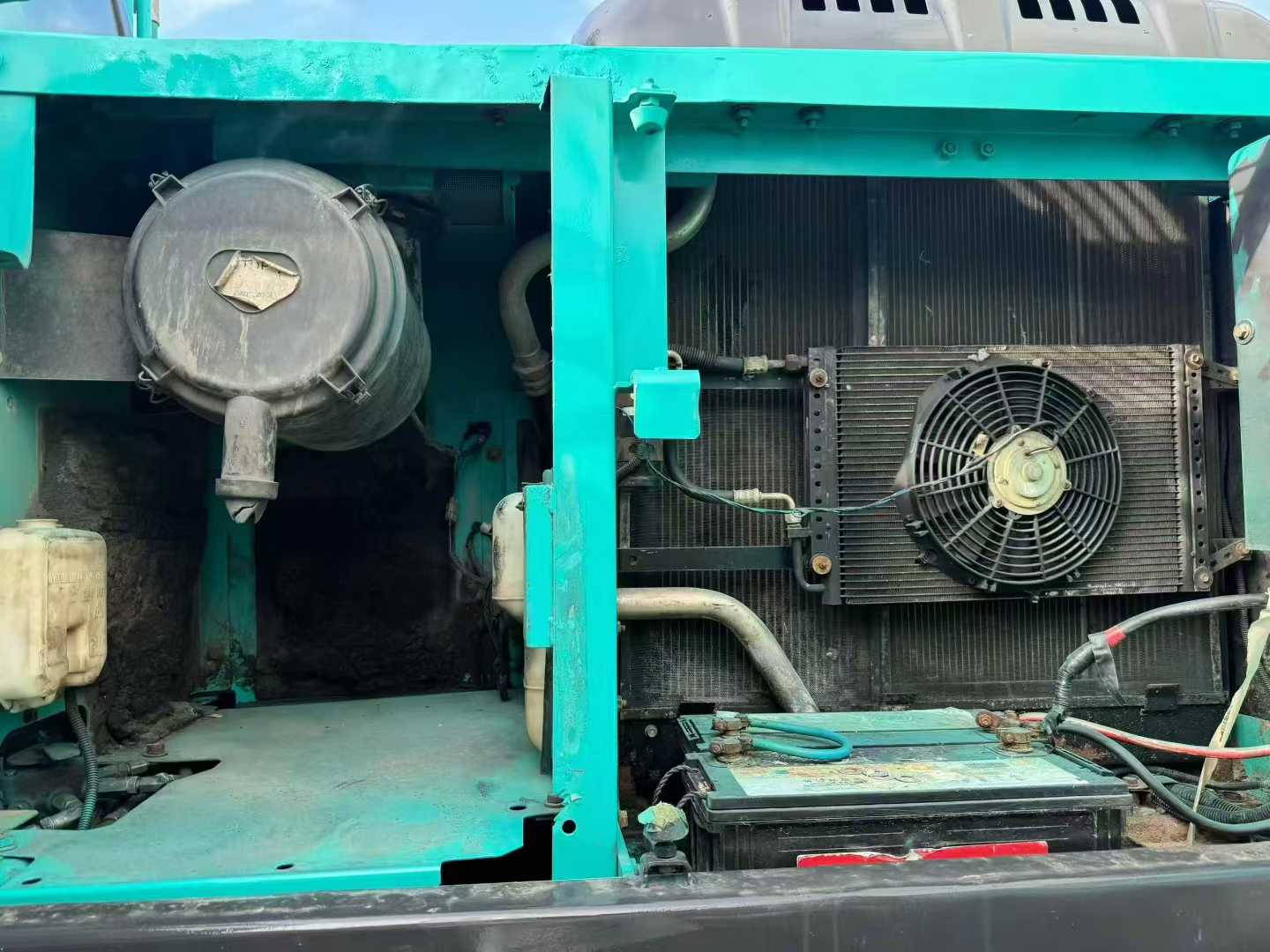 Used Kobelco SK200-11 Excavator 2016 Model / 4