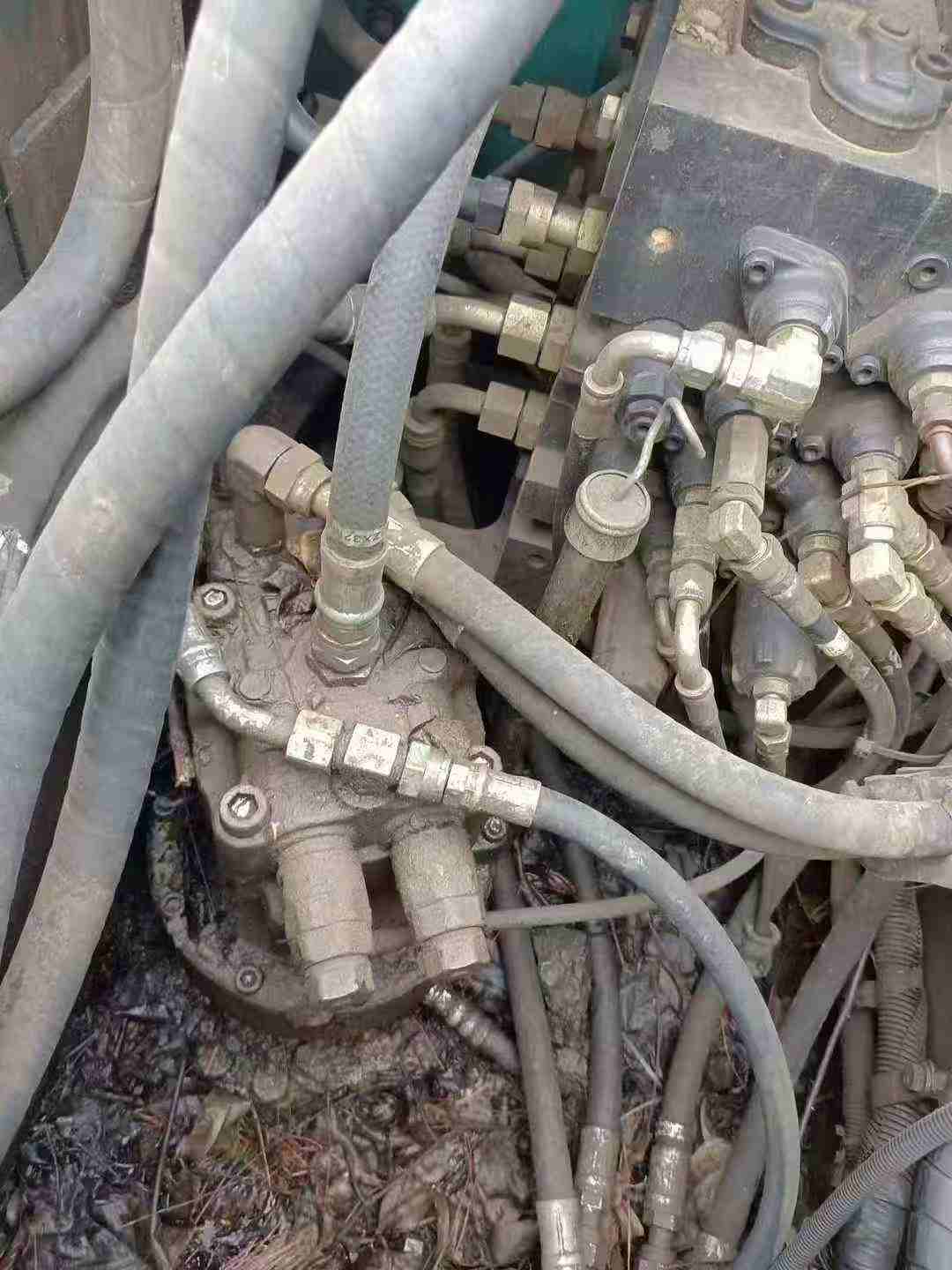 Used Kobelco SK140 Excavator 2014 Model / 3