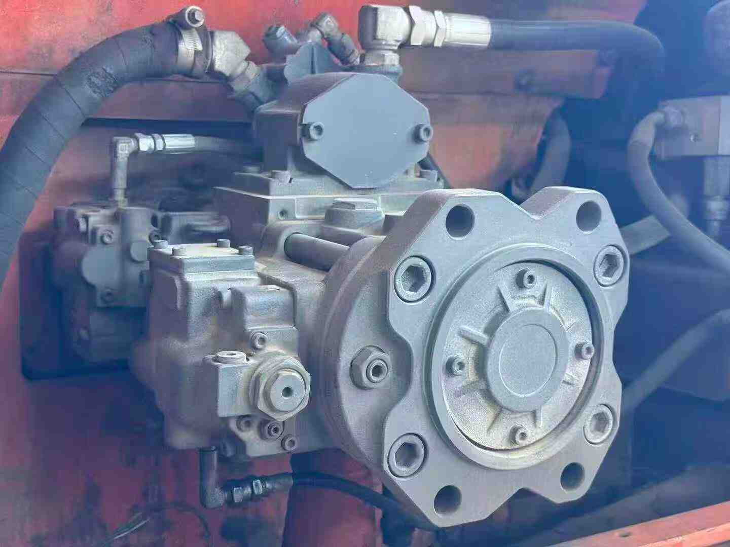 Used Doosan DH220-9E Excavator 2015 Model / 6