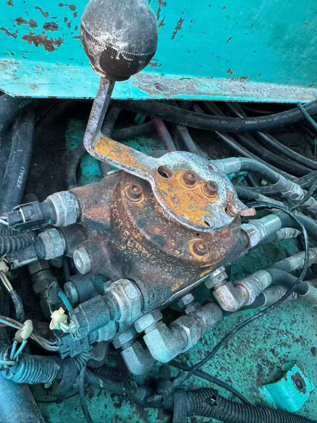 Used Kobelco SK200-6E Excavator 2016 Model / 4