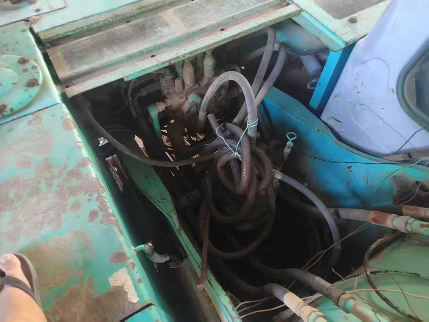 Used Kobelco SK200-6E Excavator 2016 Model / 2