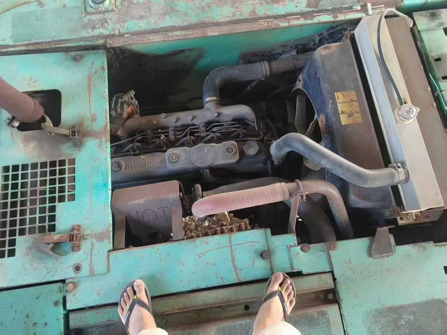 Used Kobelco SK200-6E Excavator 2016 Model / 4