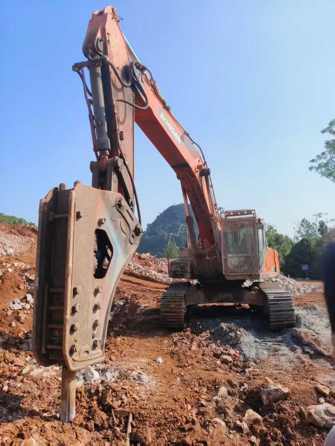 Used Doosan DL420 Excavator 2017 Model / 2