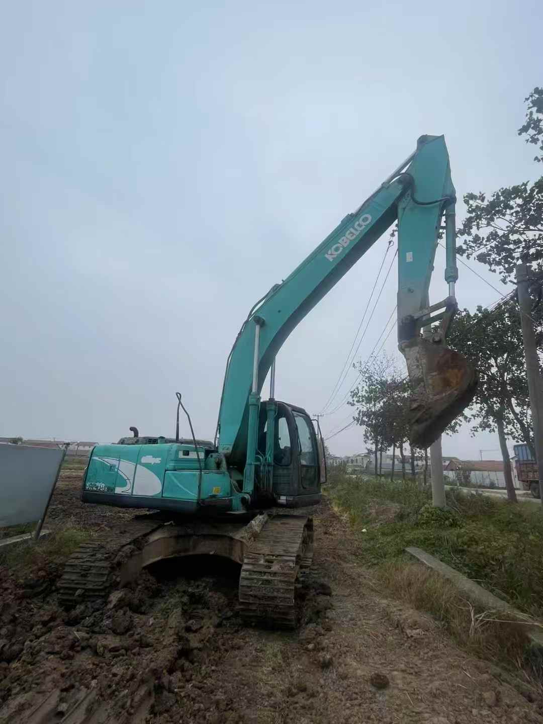 Used Kobelco SK200 Excavator 2016 Model / 2