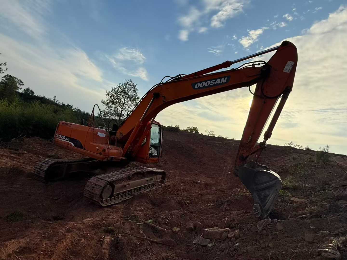 Used Doosan DH220-7 Excavator 2016 Model / 3