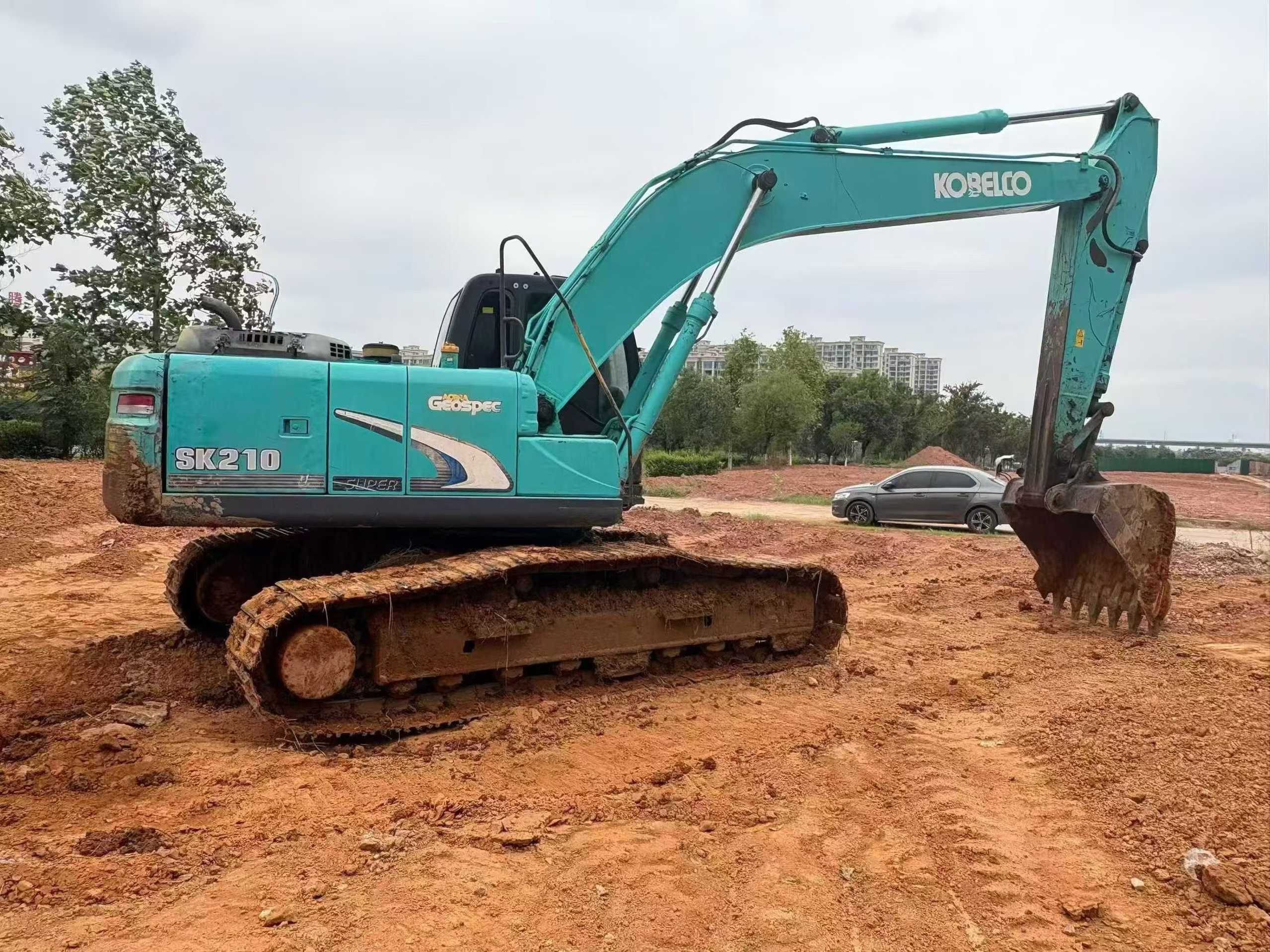Used Kobelco SK210 Excavator 2016 Model / 3