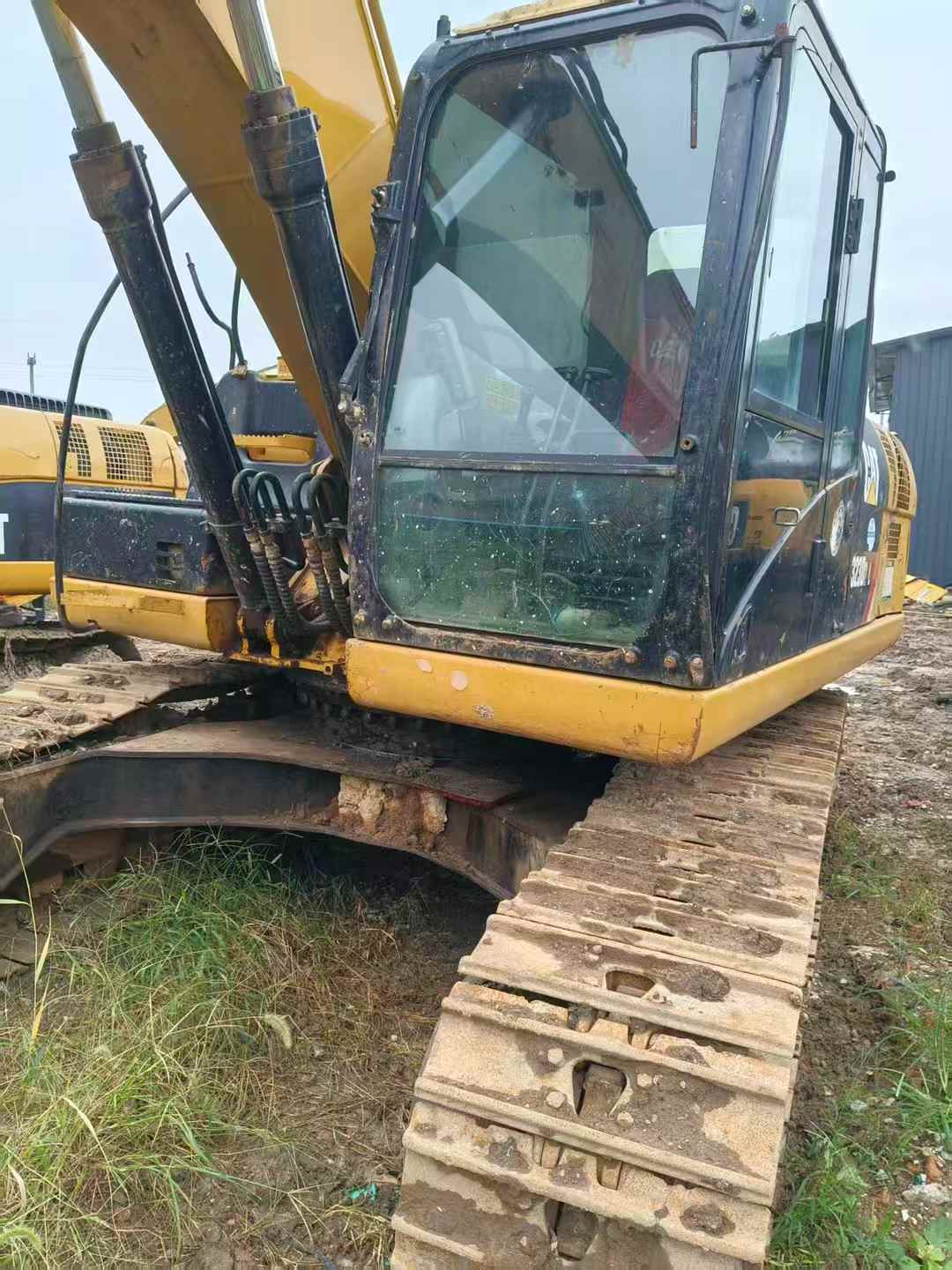 Used Caterpillar 323DL Excavator 2015 Model / 2