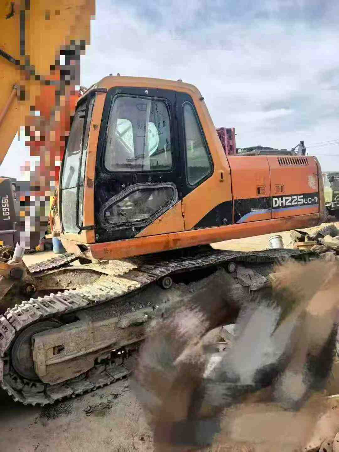 Used Doosan S225 Excavator 2016 Model / 4