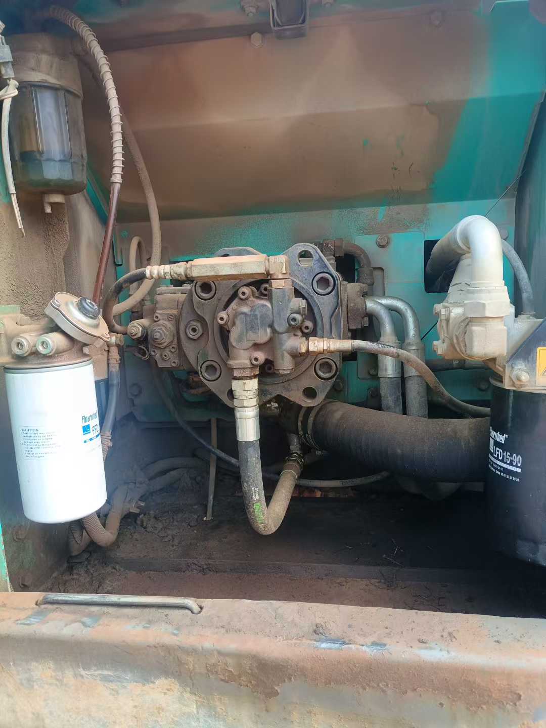 Used Kobelco SK200 Excavator 2016 Model / 3