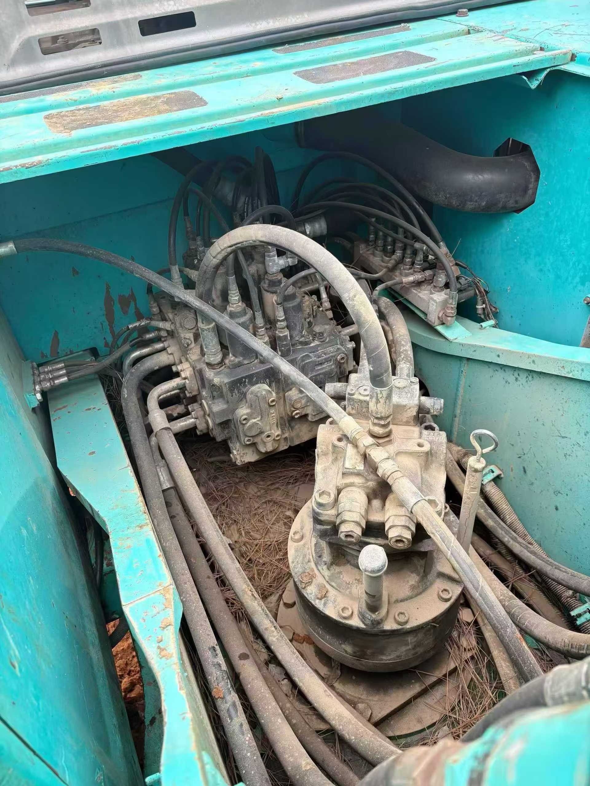 Used Kobelco SK210 Excavator 2016 Model / 5