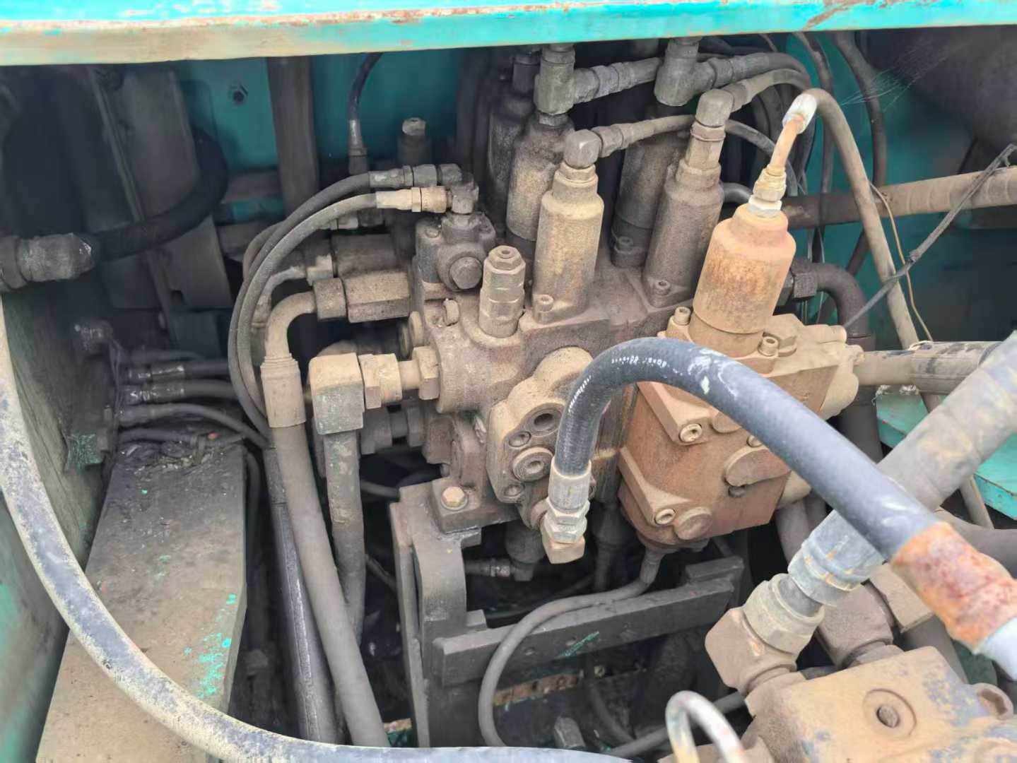 Used Kobelco SK250 Excavator 2016 Model / 4