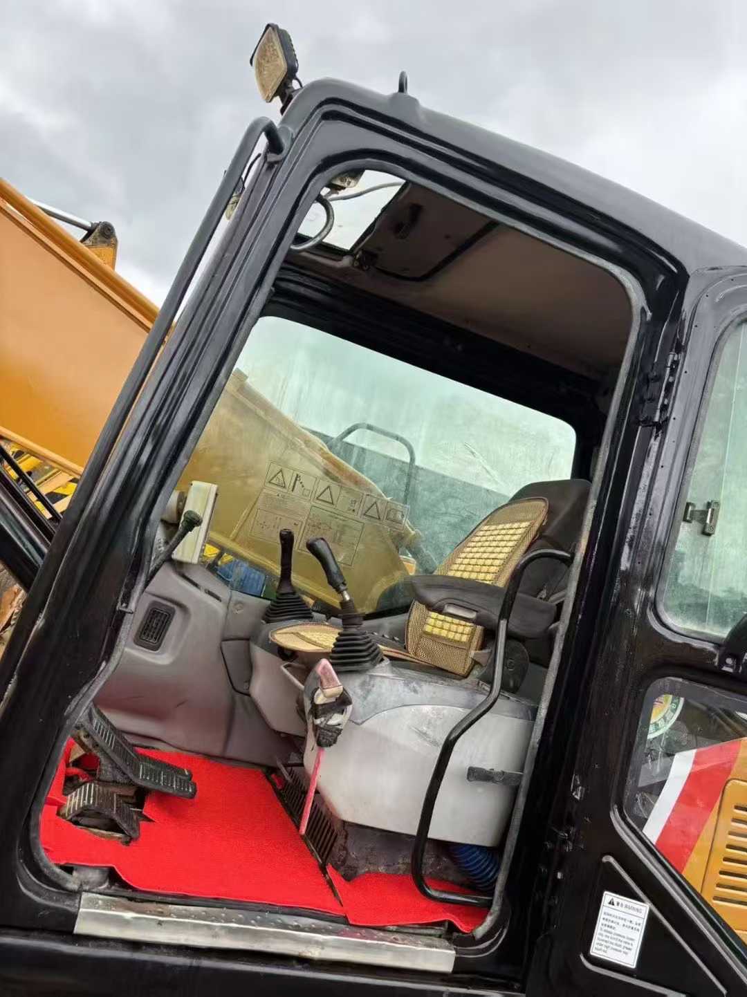 Used Sany SY215W Excavator 2016 Model / 3