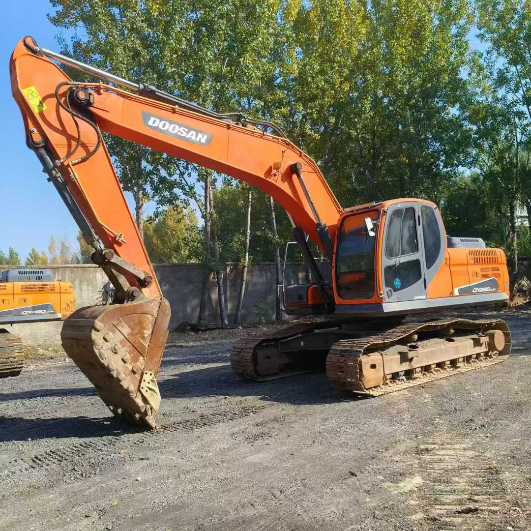 Used Doosan DX230LCS Excavator 2018 Model / 8