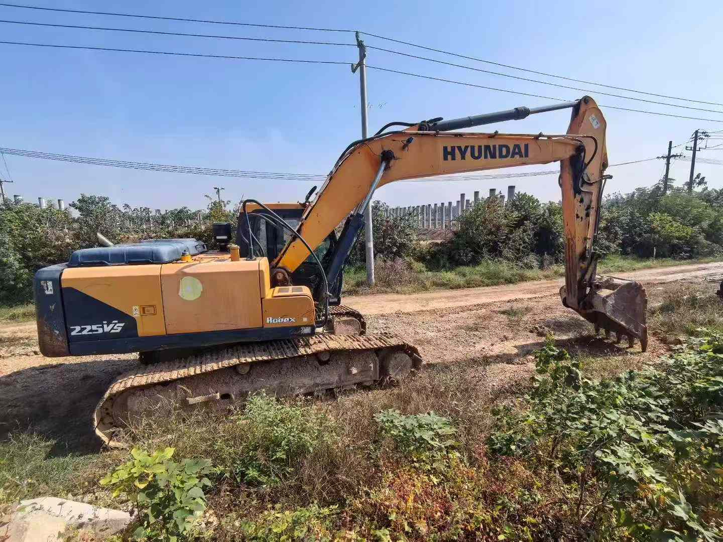 Used Hyundai R215VS Excavator 2018 Model / 2