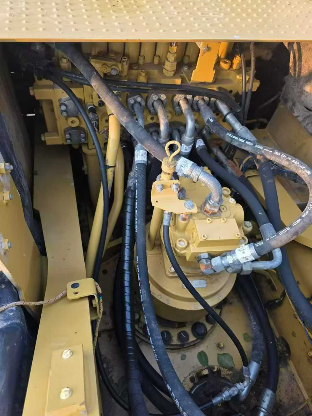 Used Caterpillar 330L Excavator 2021 Model / 5