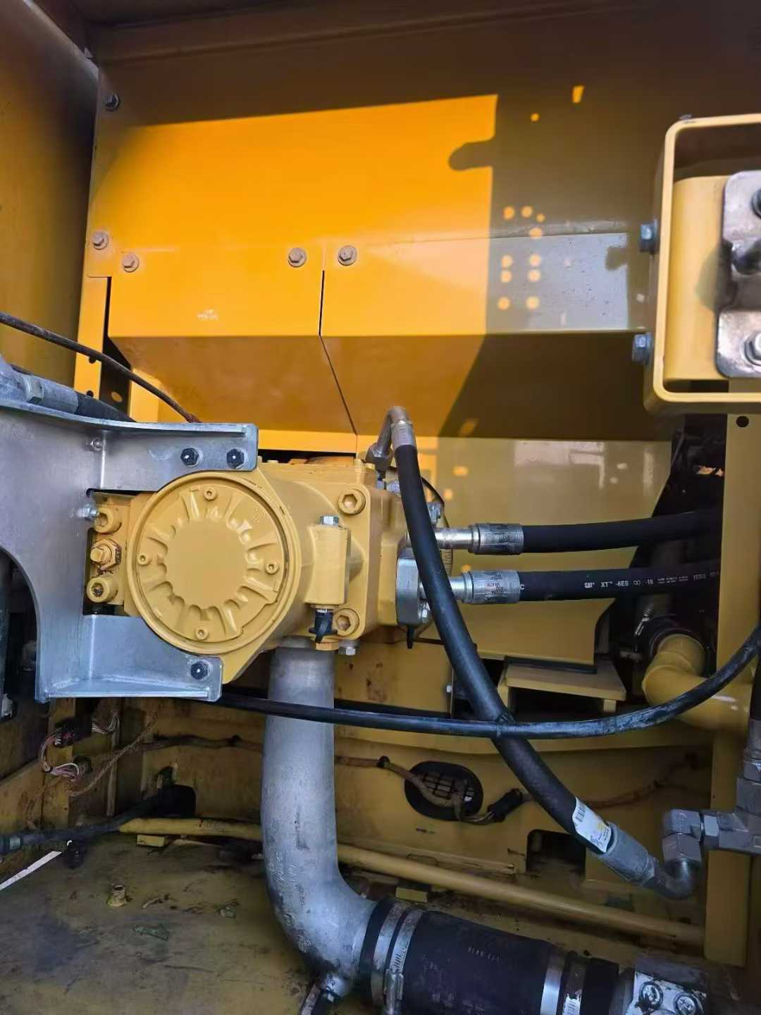 Used Caterpillar 330L Excavator 2021 Model / 4