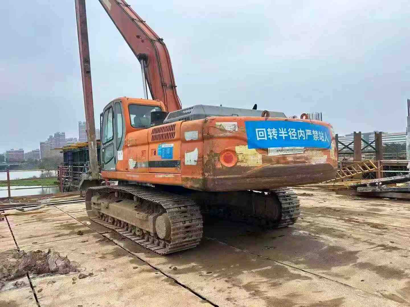 Used Doosan DL300 Excavator 2016 Model / 8