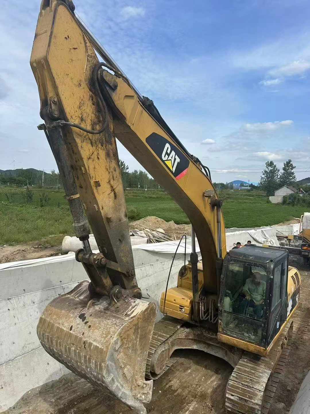 Used Caterpillar 320D Excavator 2011 Model