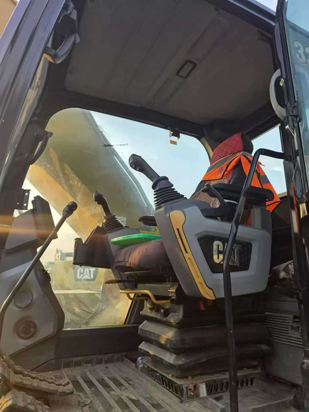 Used Caterpillar 330L Excavator 2021 Model / 7