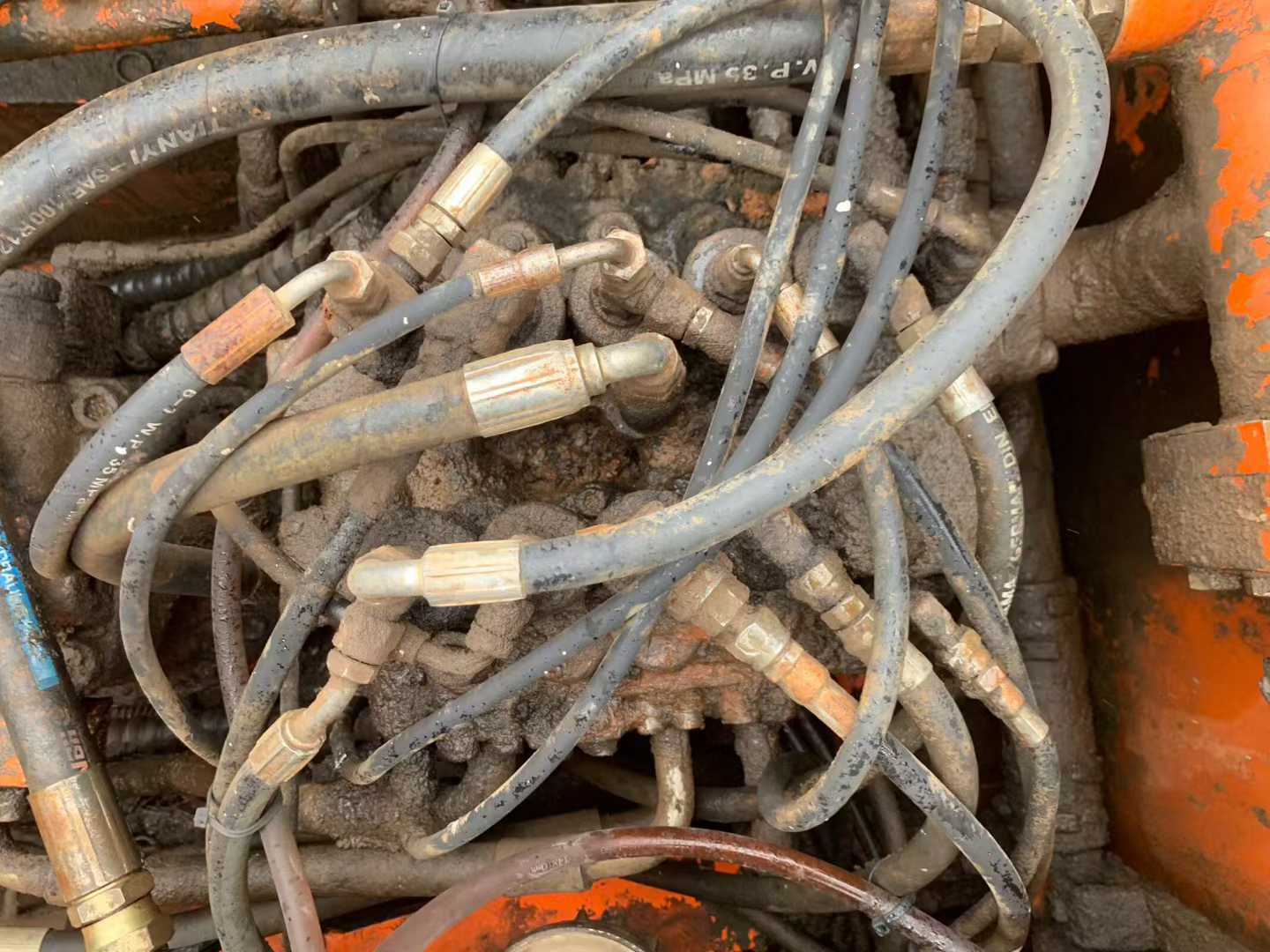 Used Doosan DH220-7 Excavator 2016 Model / 5