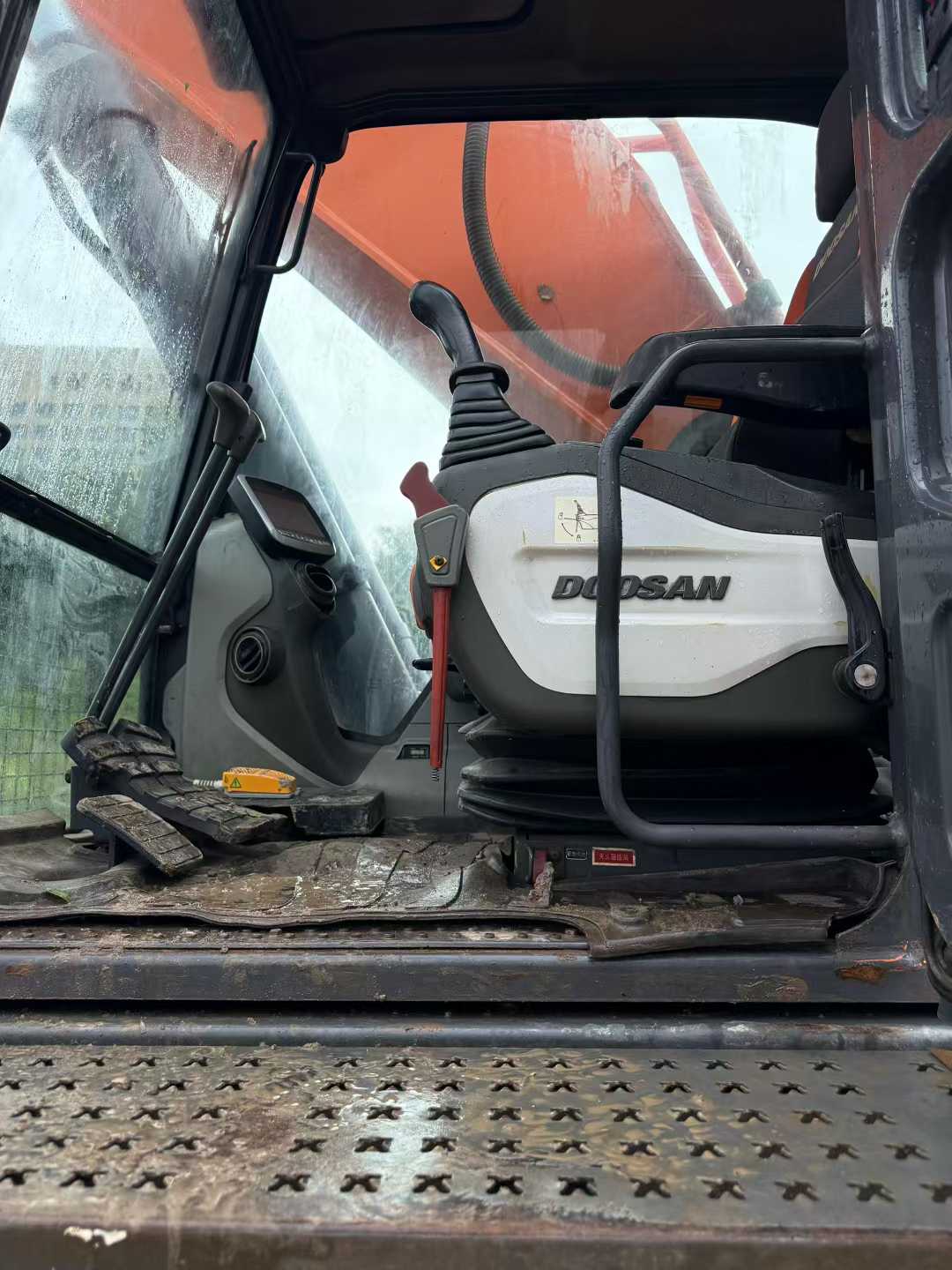 Used Doosan DX520LC Excavator 2020 Model / 8