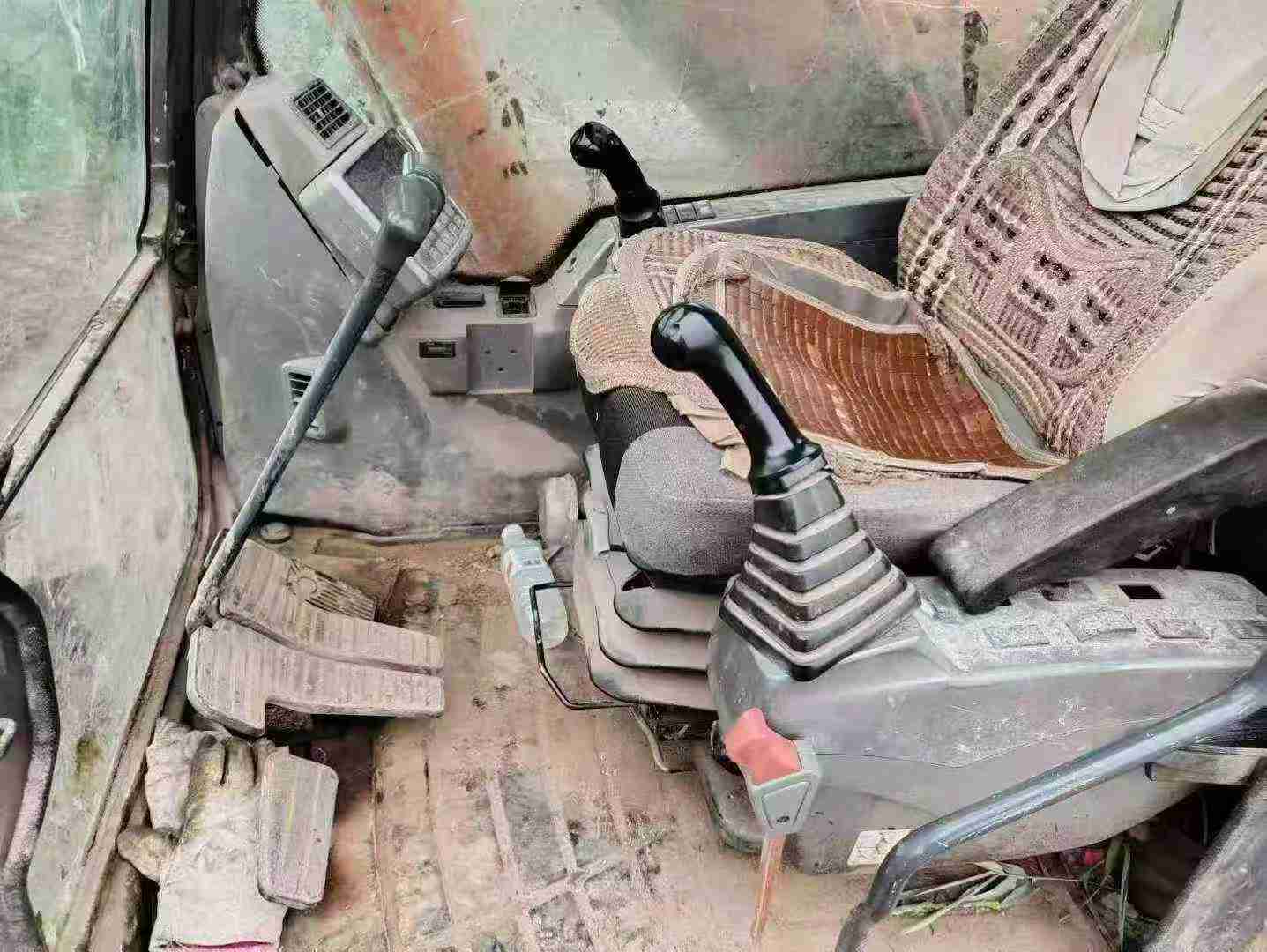 Used Doosan DX15 Excavator 2014 Model / 3