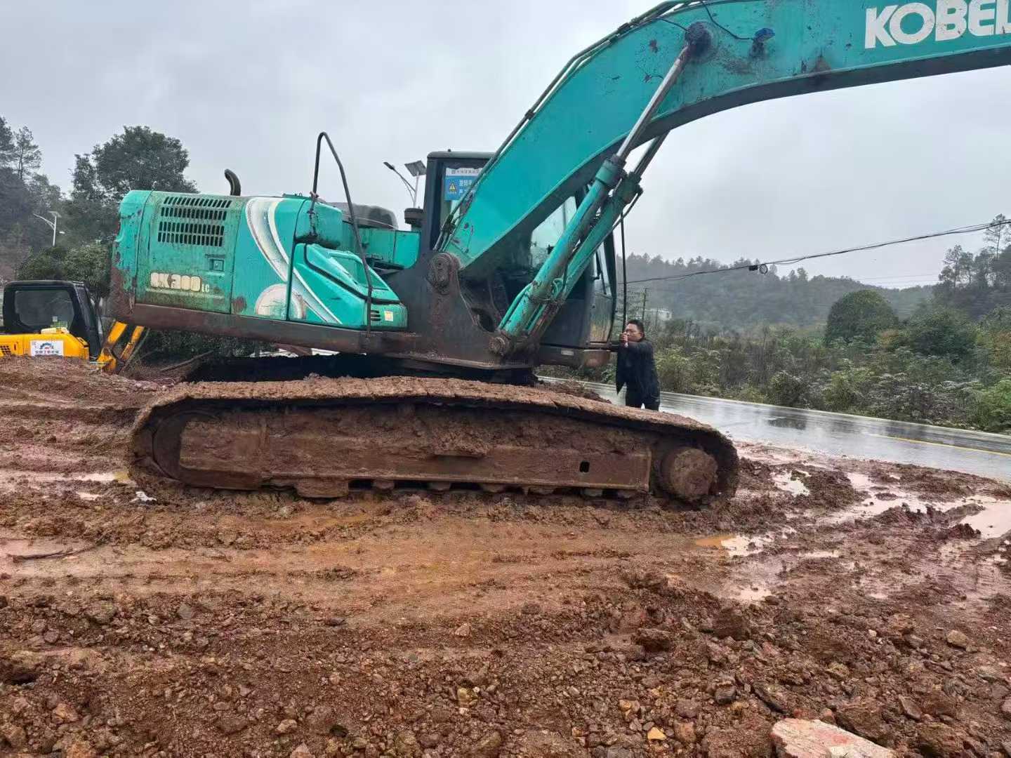 Used Kobelco SK210 Excavator 2016 Model / 2