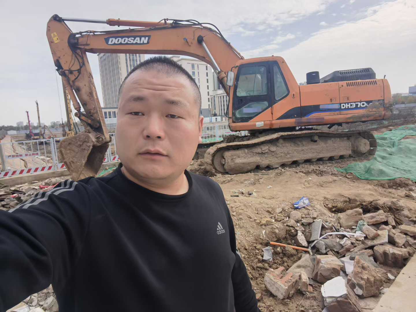 Used Doosan DL300 Excavator 2016 Model