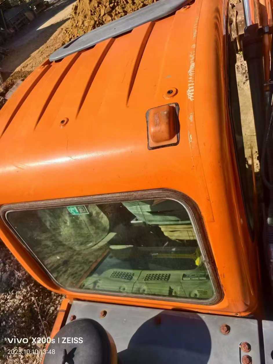 Used Doosan DH130LC-V Excavator 2021 Model / 9