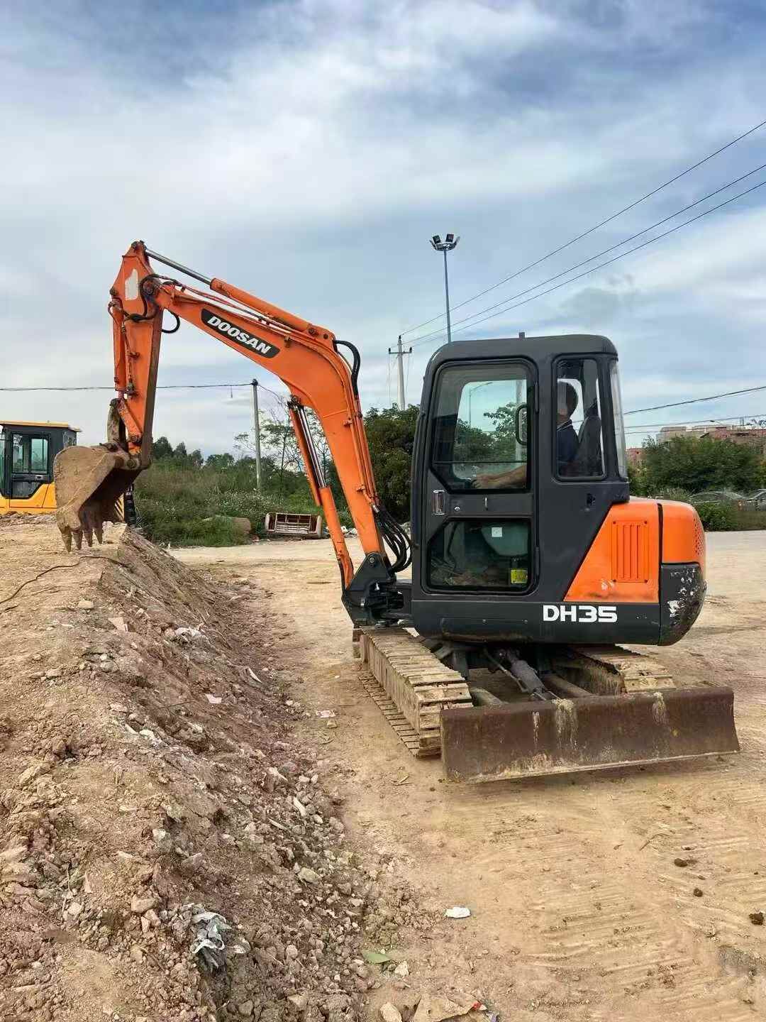 Used Doosan DH35 Excavator 2016 Model / 2