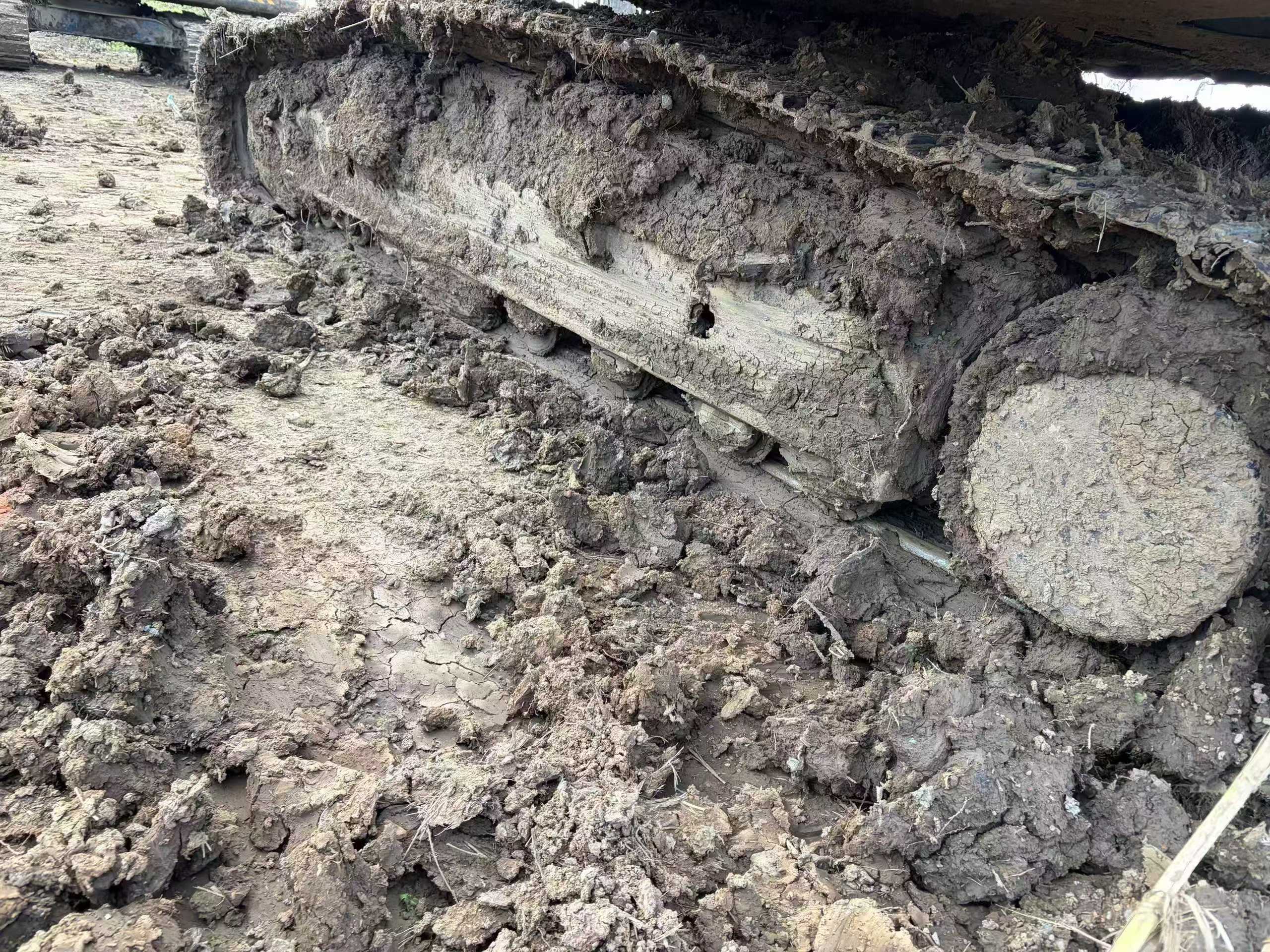 Used Kobelco SK210 Excavator 2012 Model / 8