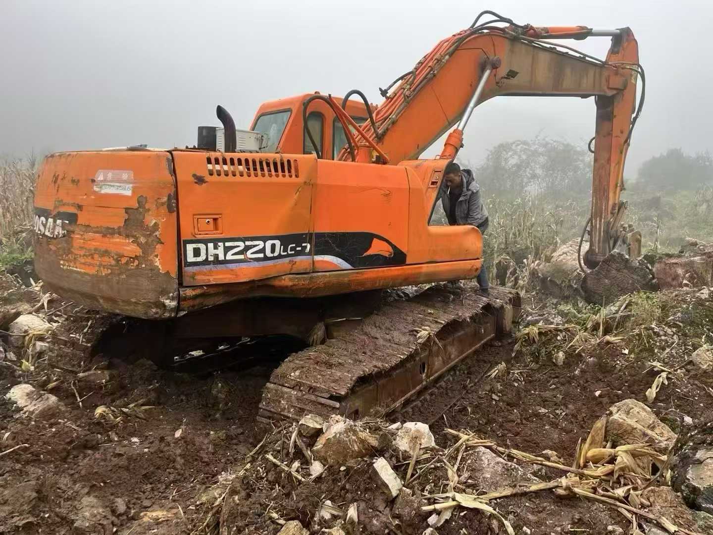 Used Doosan DH220-7 Excavator 2016 Model / 5