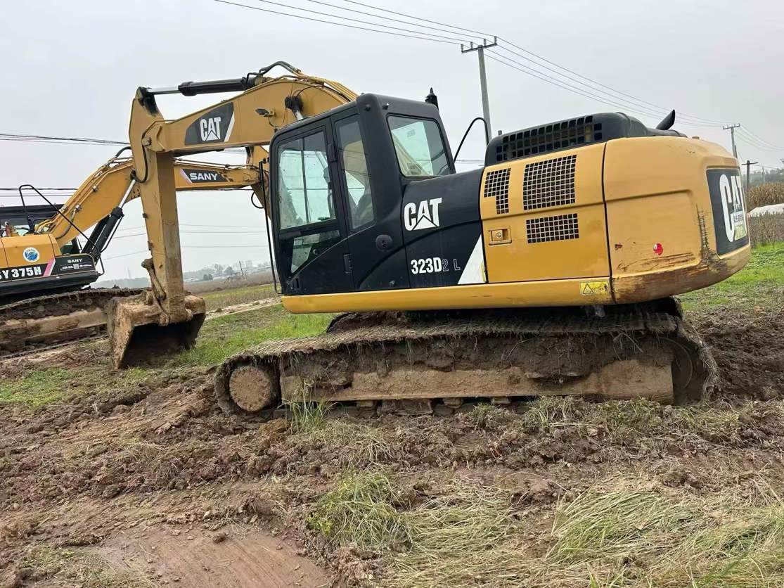 Used Caterpillar 323 Excavator 2014 Model