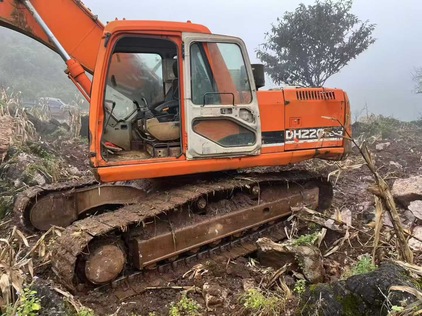 Used Doosan DH220-7 Excavator 2016 Model / 5