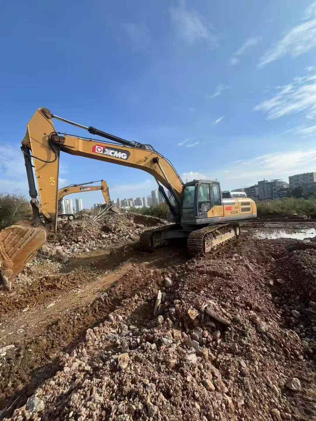 Used XCMG XE370 Excavator 2021 Model / 2