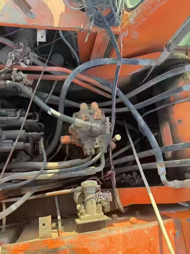 Used Doosan DH70 Excavator 2012 Model / 3