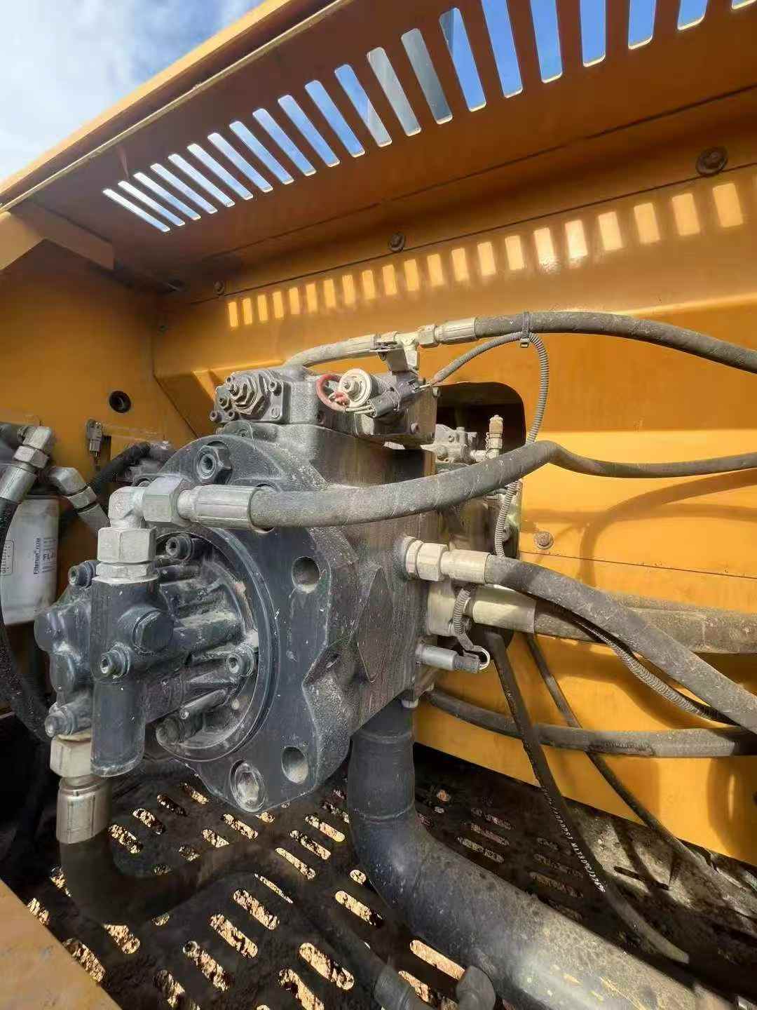 Used XCMG XE370 Excavator 2021 Model / 8