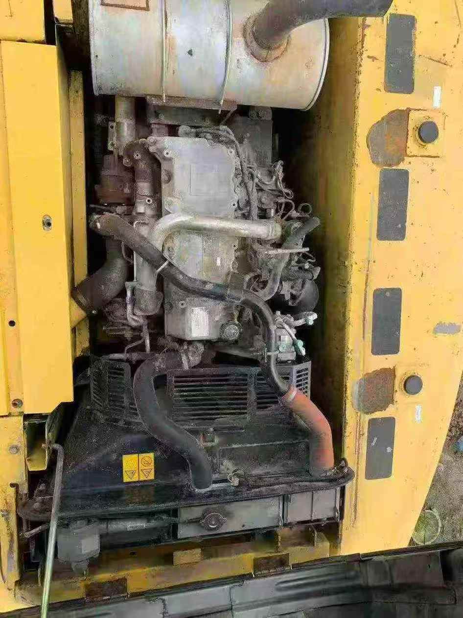 Used Kobelco SK210 Excavator 2013 Model / 6