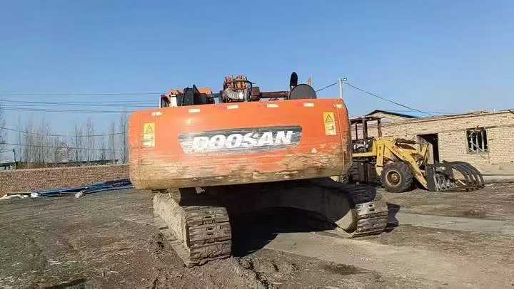 Used Doosan DH70 Excavator 2012 Model / 4