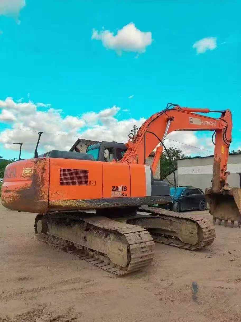 Used Hitachi ZW250 Excavator 2016 Model / 2