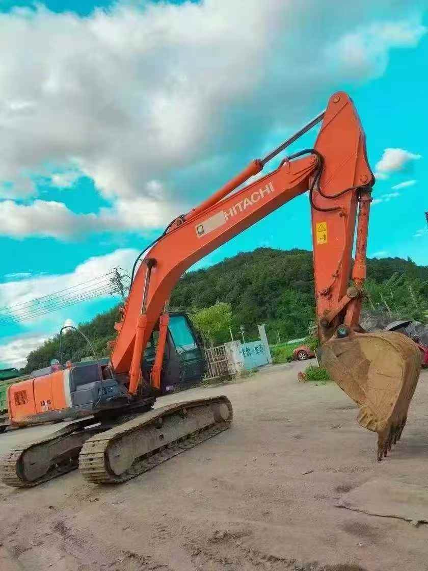 Used Hitachi ZW250 Excavator 2016 Model / 3