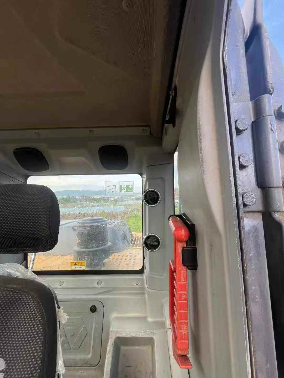 Used XCMG LW200 Excavator 2021 Model / 4