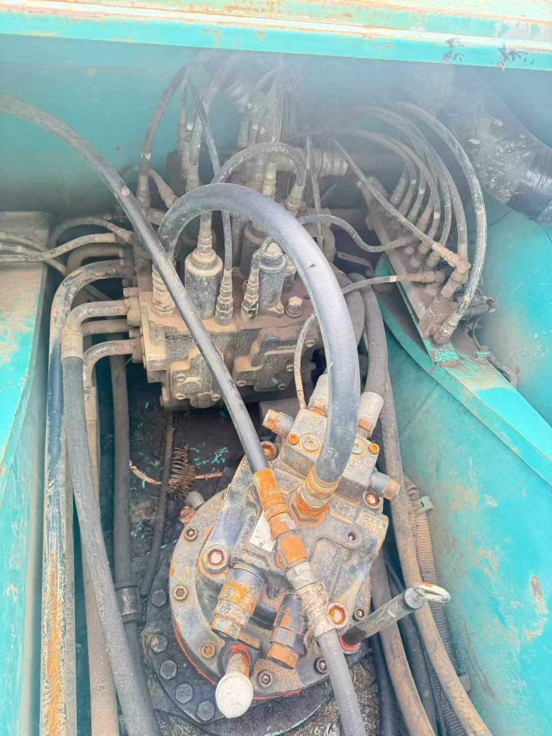 Used Kobelco SK210 Excavator 2016 Model / 6