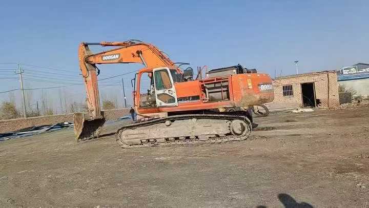 Used Doosan DH70 Excavator 2012 Model / 5