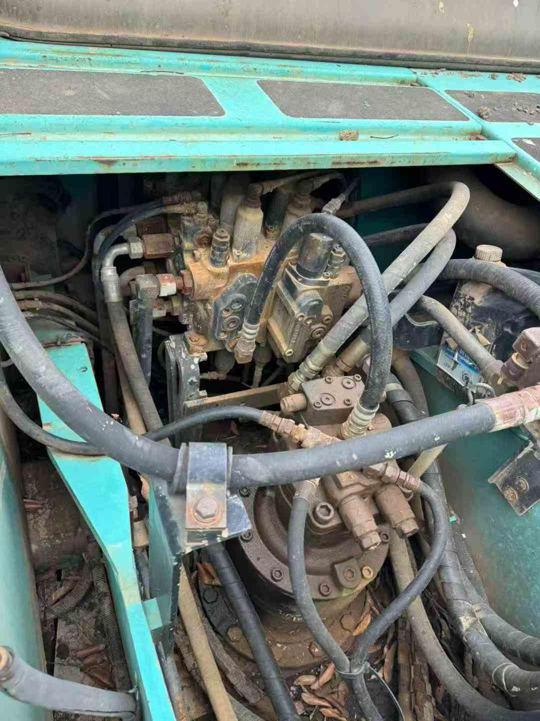 Used Kobelco SK200 Excavator 2016 Model / 4