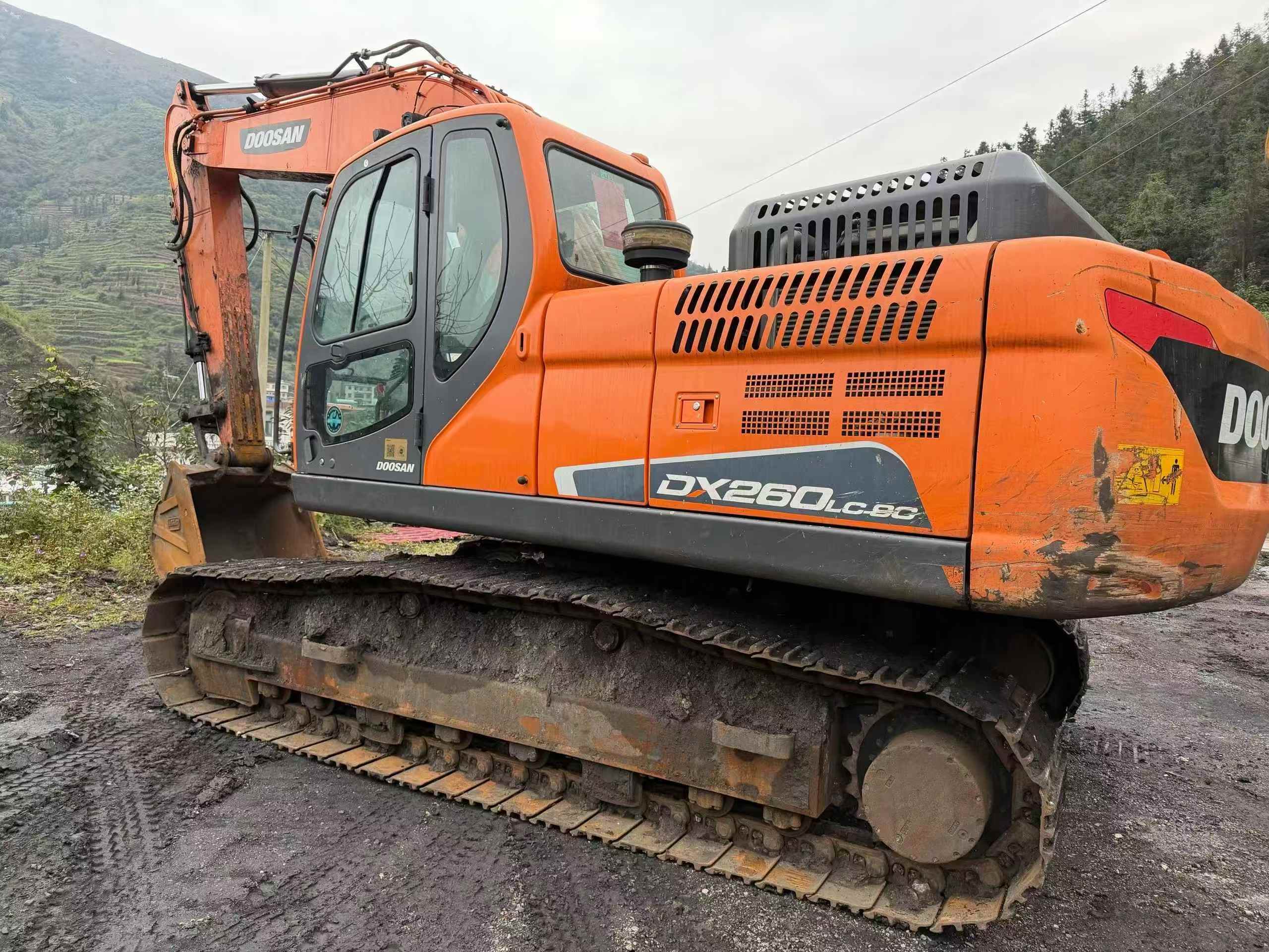 Used Doosan S225 Excavator 2022 Model / 3