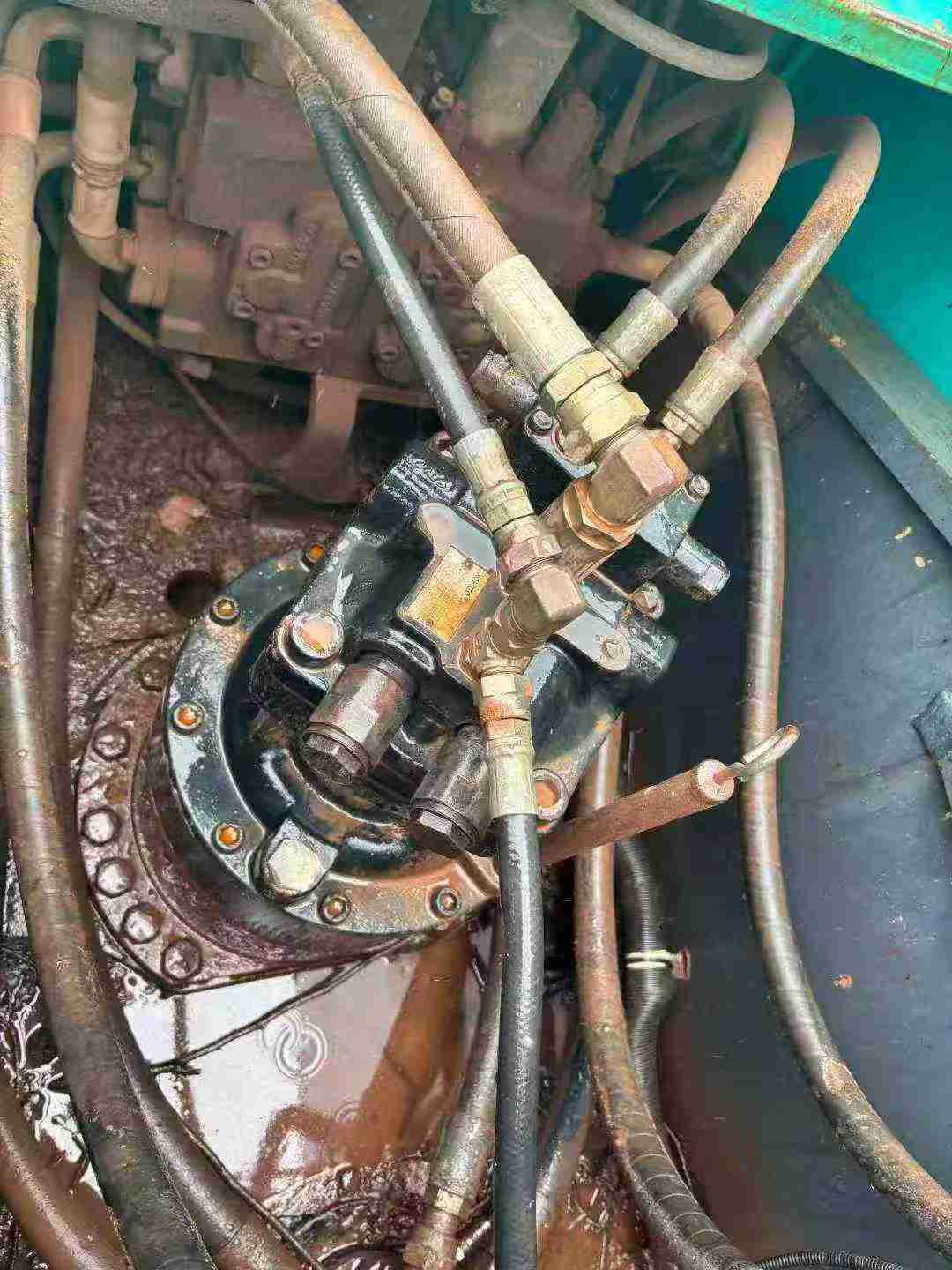 Used Kobelco SK200 Excavator 2016 Model / 3