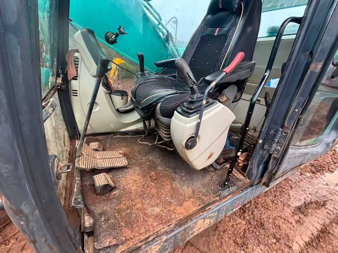 Used Kobelco SK210 Excavator 2016 Model / 7