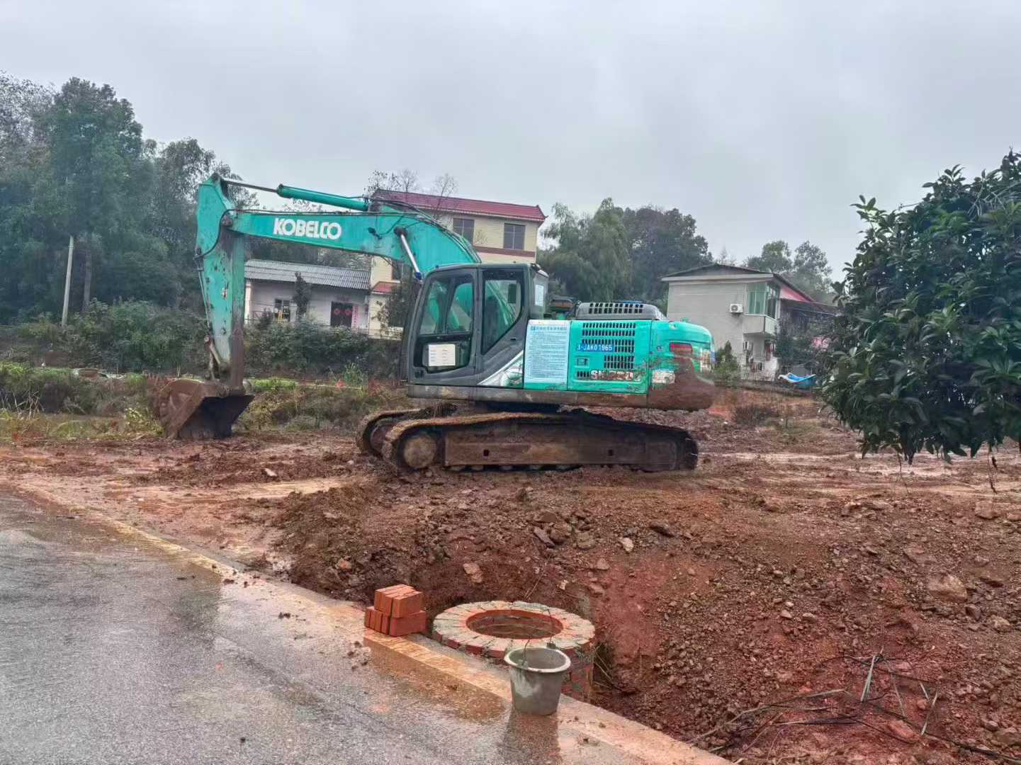 Used Kobelco SK210 Excavator 2016 Model / 3