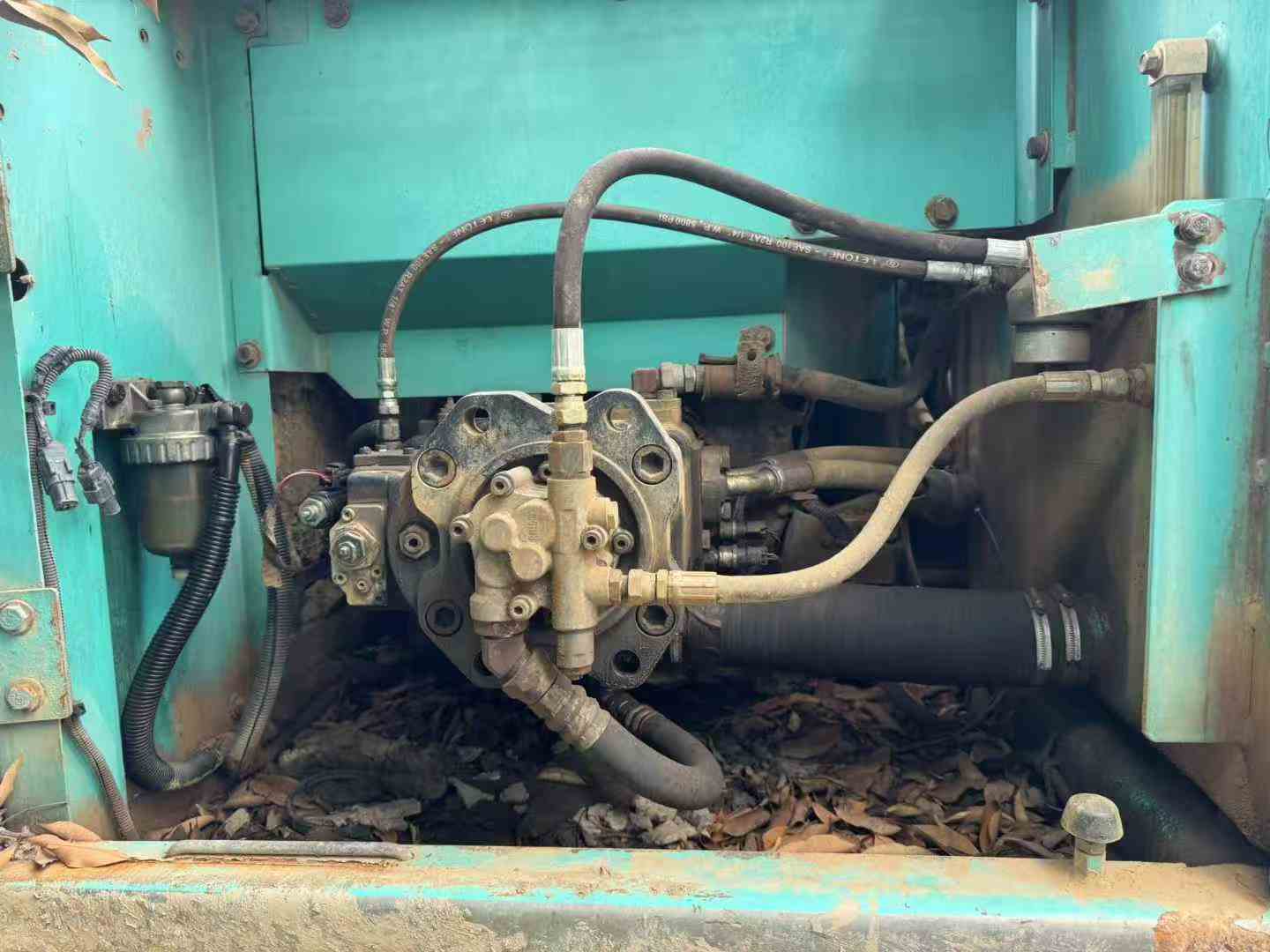 Used Kobelco SK200 Excavator 2016 Model / 2